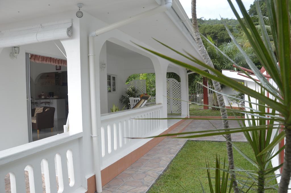 Ixora Villa Anse Royale Rum bild
