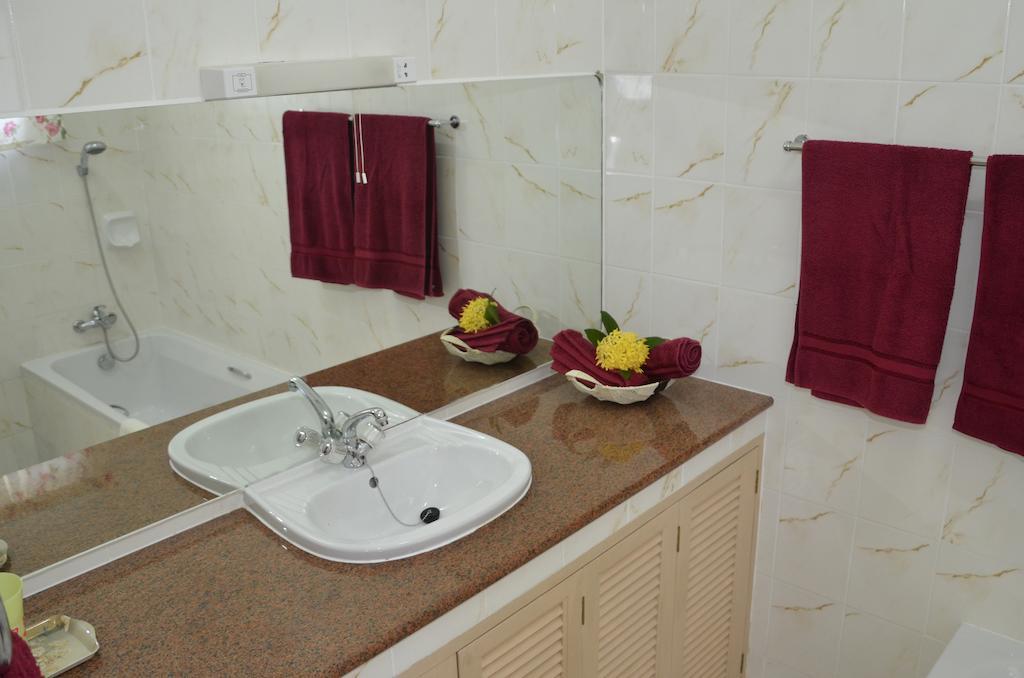 Ixora Villa Anse Royale Rum bild